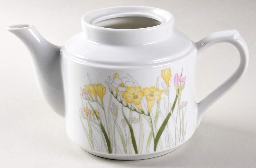 Tivol Teapot No Lid by Shafford-1