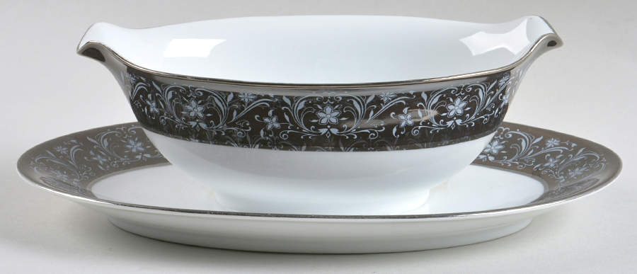 Archair Gravy Boat with Attached Underplate by Shelby-1