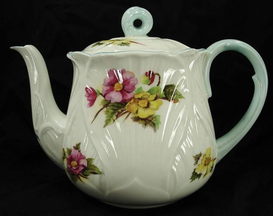 Begonia (Oleander Shape) Teapot & Lid by Shelley-1