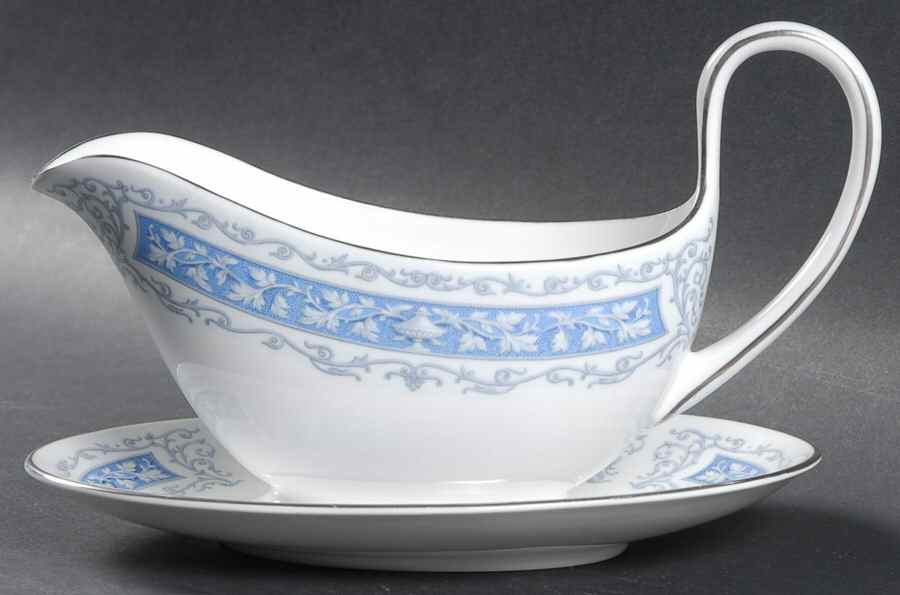 Columbia Gravy Boat & Underplate by Shelley-1