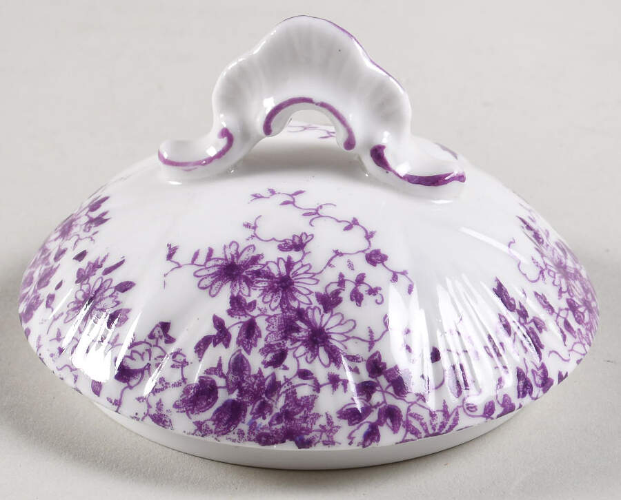 Dainty Mauve Lid for Sugar Bowl by Shelley-1