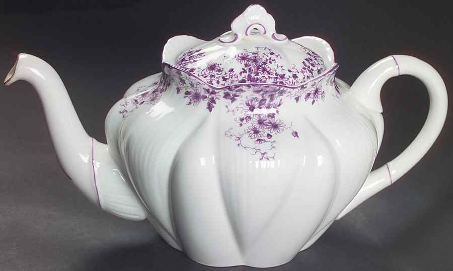 Dainty Mauve Teapot & Lid by Shelley-1