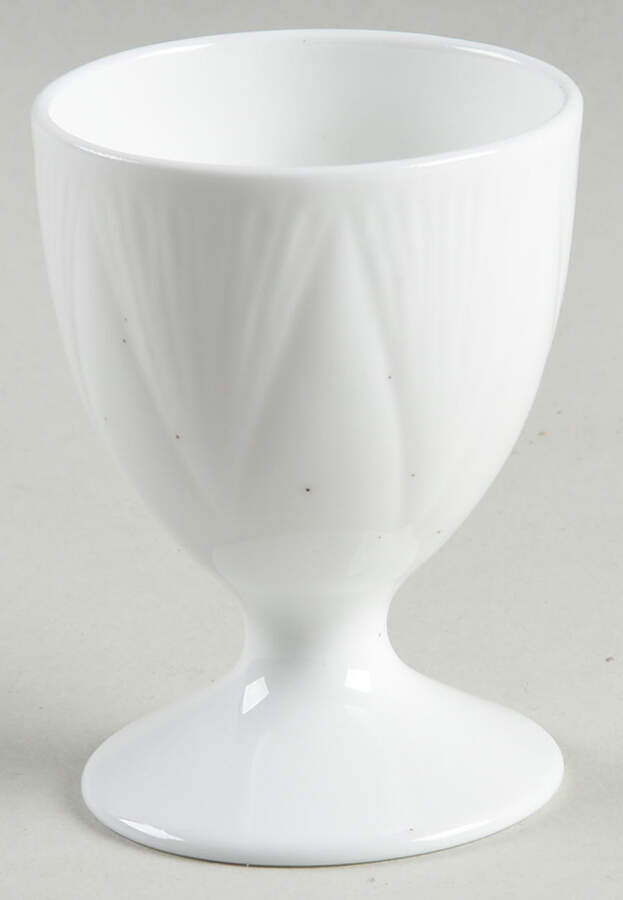 Dainty White (No Trim) Single Egg Cup by Shelley-1