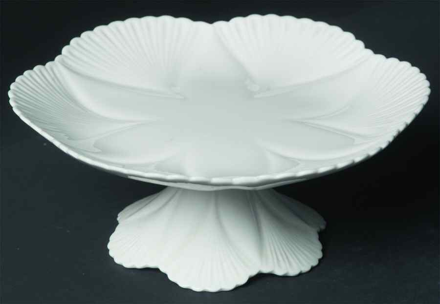 Dainty White (No Trim) 8" Diameter Pedestal Cake Stand by Shelley-1