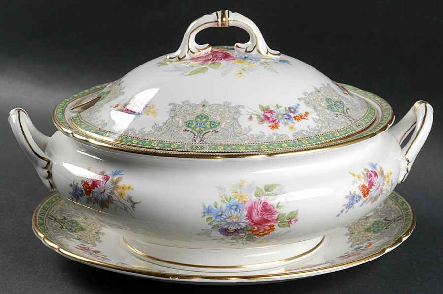 Georgian Green Tureen & Lid w/Underplate by Shelley-1