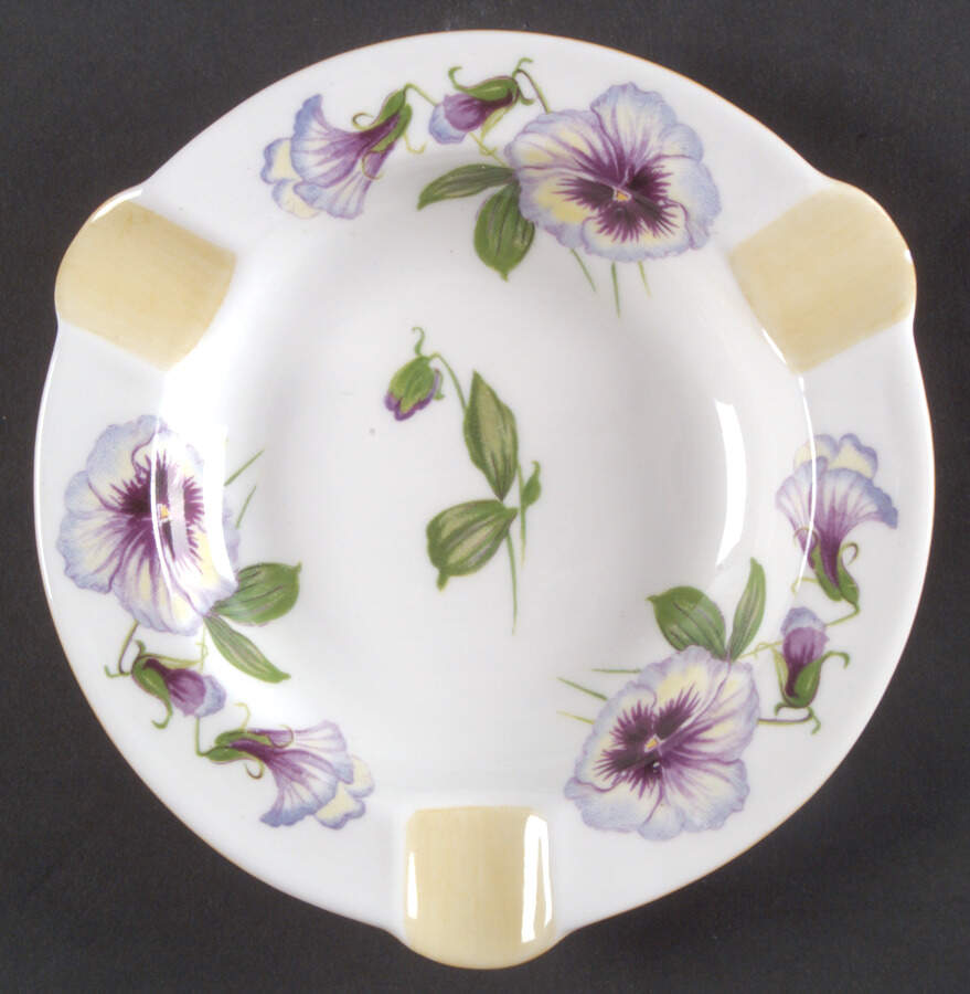 Pansy (Dainty Shape) Small Ashtray by Shelley-1
