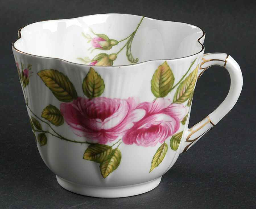 Rambler Rose (Dainty) Oversized Cup by Shelley-1