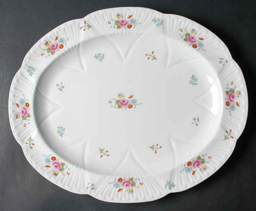 Rose & Red Daisy (Dainty) 16" Oval Serving Platter by Shelley-1