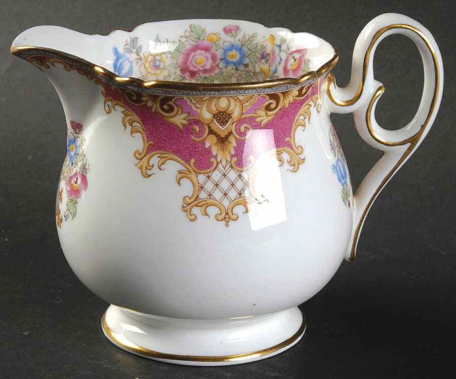 Sheraton Pink (13289, Scalloped) Creamer by Shelley-1