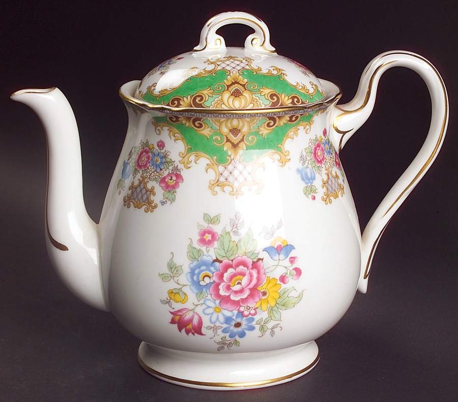 Sheraton Green (Scalloped) Teapot & Lid by Shelley-1