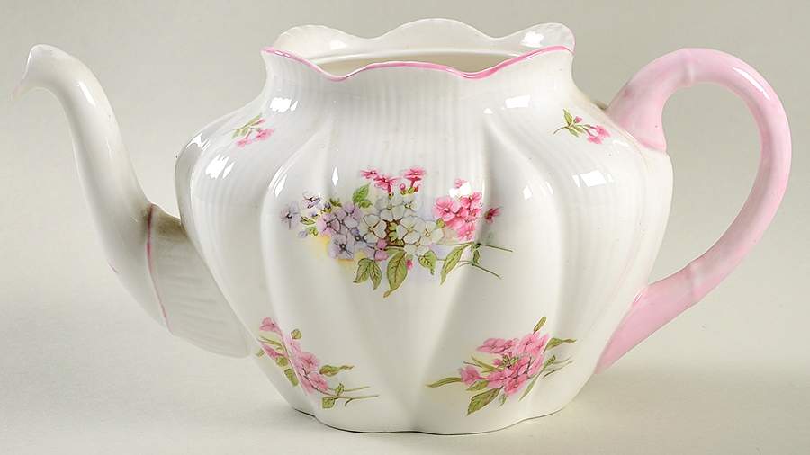 Stocks (Dainty Shape) Teapot No Lid by Shelley-1