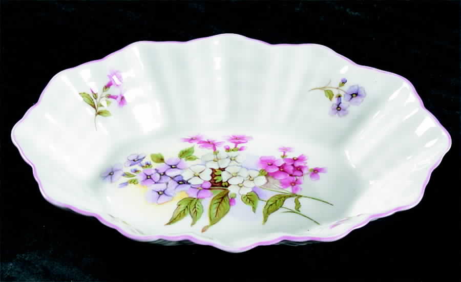 Stocks (Dainty Shape) 5" Oval Sweet Meat Dish by Shelley-1