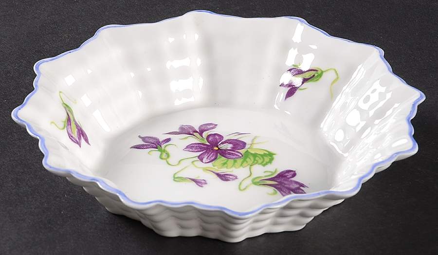 Violets (Dainty) Round Sweet Meat Dish by Shelley-1