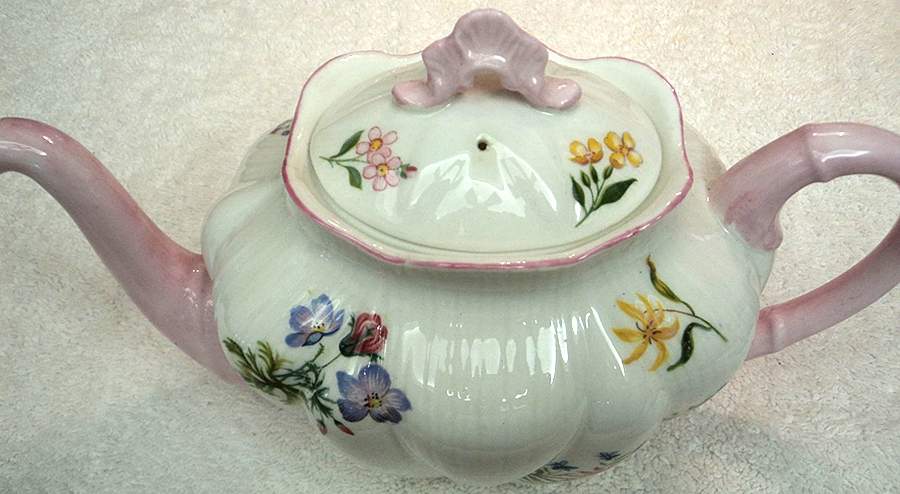 Wild Flowers (Dainty) Teapot & Lid by Shelley-1