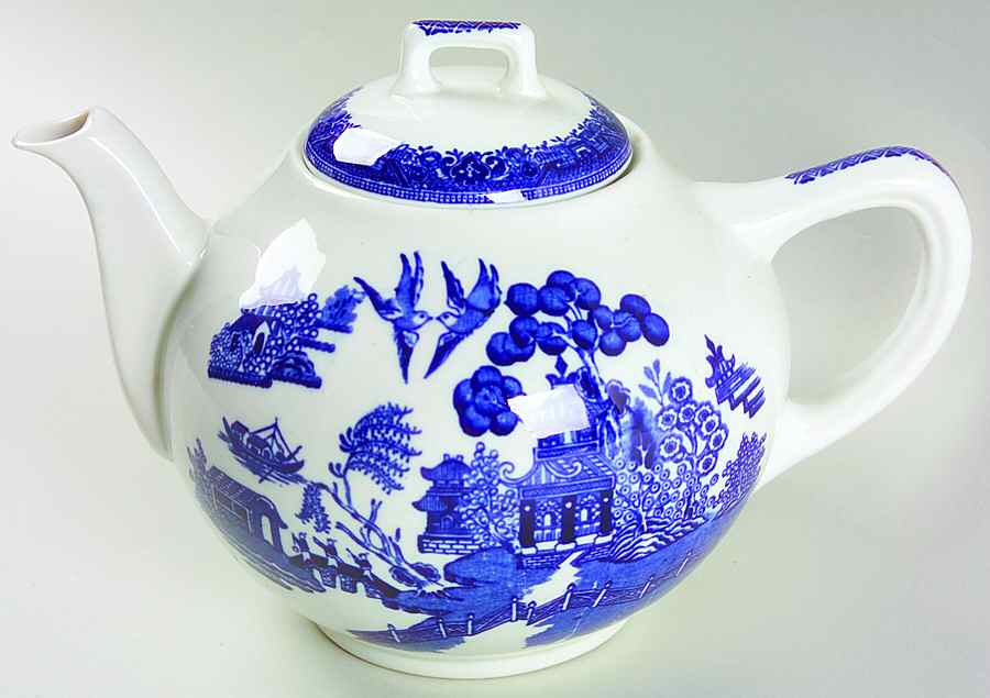 Blue Willow Blue Teapot & Lid by Shenango-1