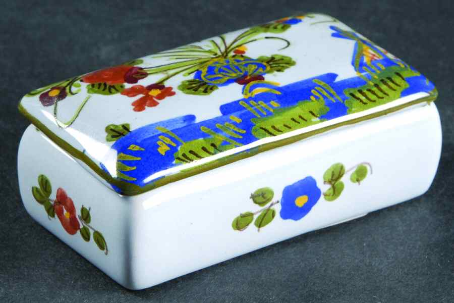 Carnation Trinket Box & Lid by Sigma-1