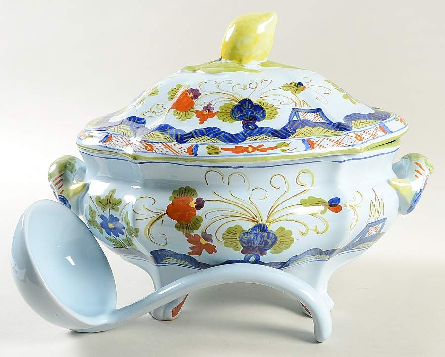 Carnation Tureen & Lid w/Ladle by Sigma-1