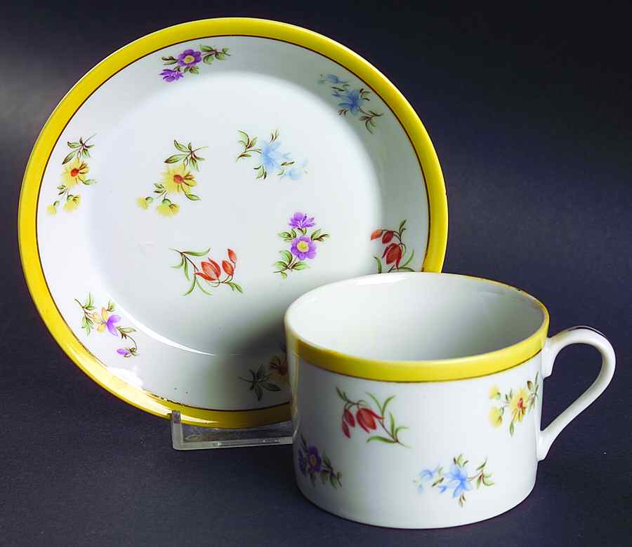 Grand Duchess Flat Cup & Saucer Set by Sigma-1