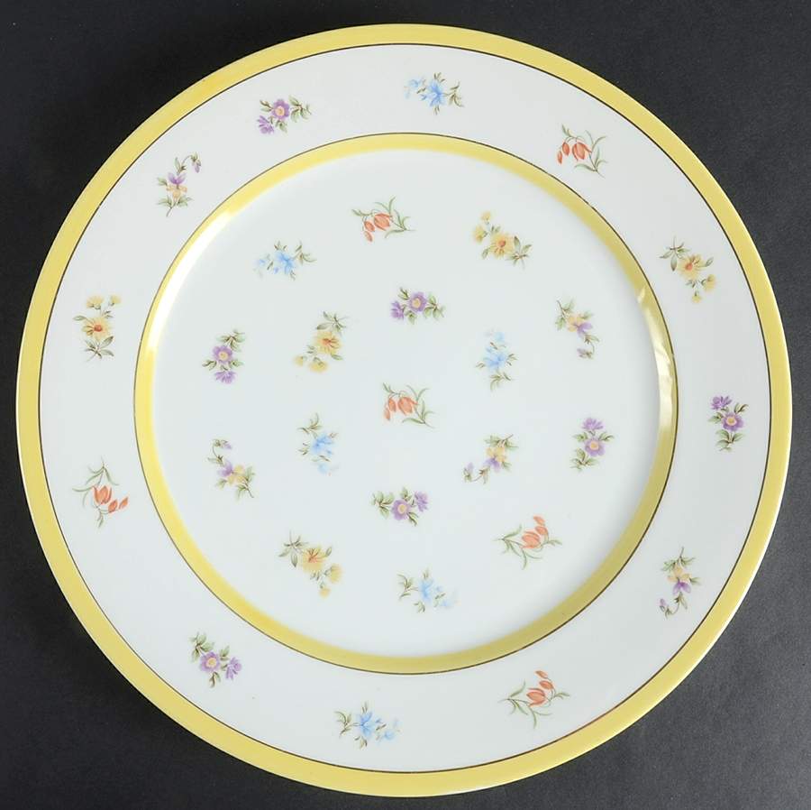Grand Duchess 12" Chop Plate (Round Platter) by Sigma-1