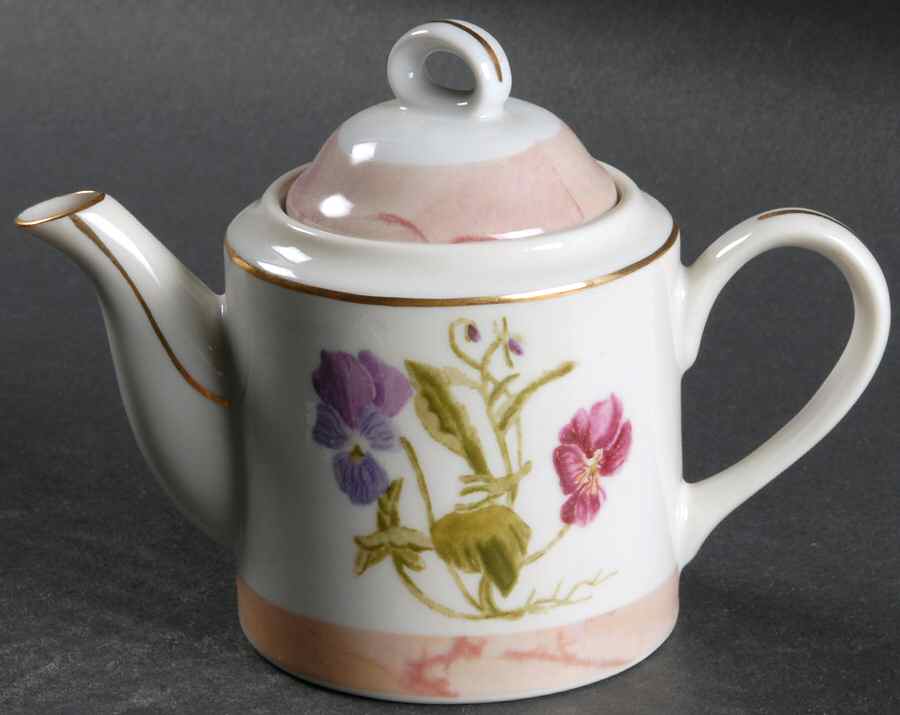 Irish Garden Creamer & Lid by Sigma-1