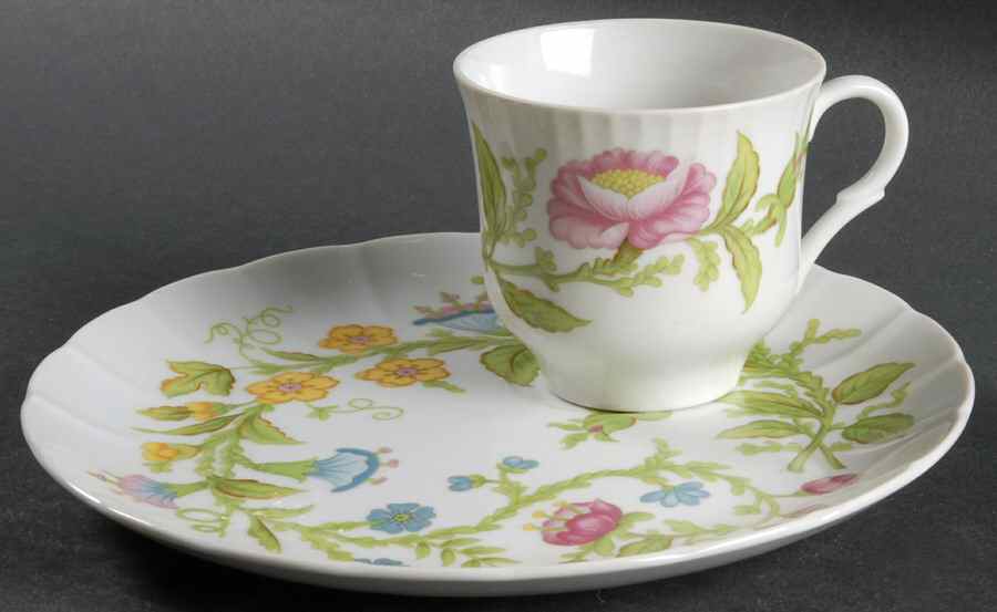 Monticello Snack Plate & Cup Set by Sigma-1