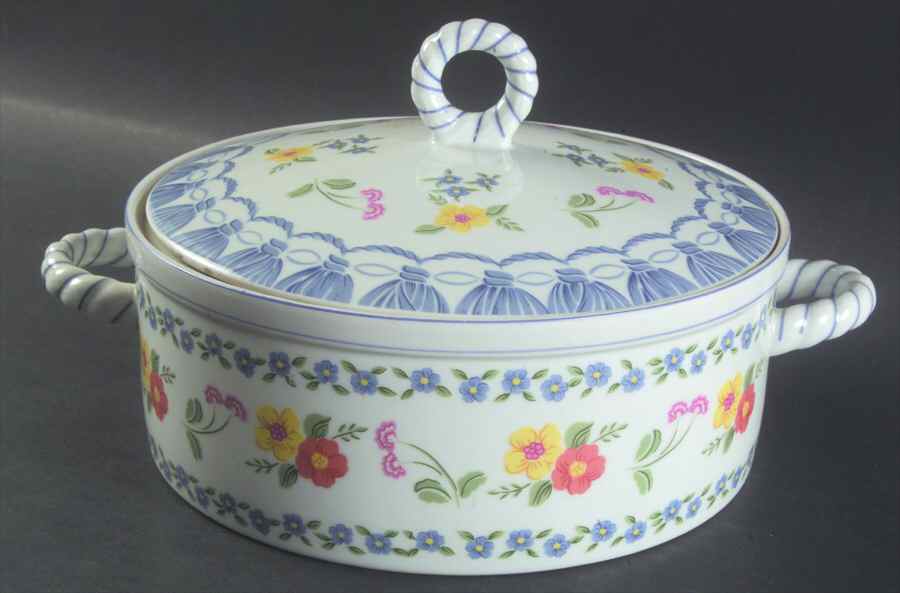 Romance 2 Qt Round Covered Casserole by Sigma-1