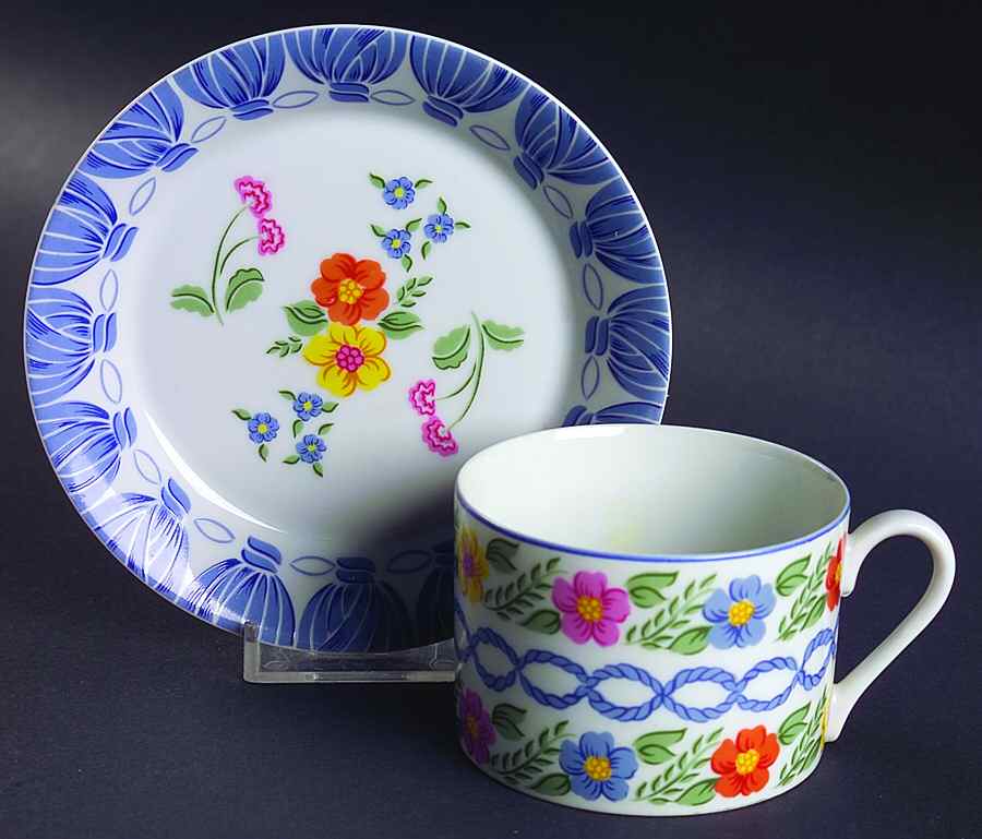 Romance Flat Cup & Saucer Set by Sigma-1
