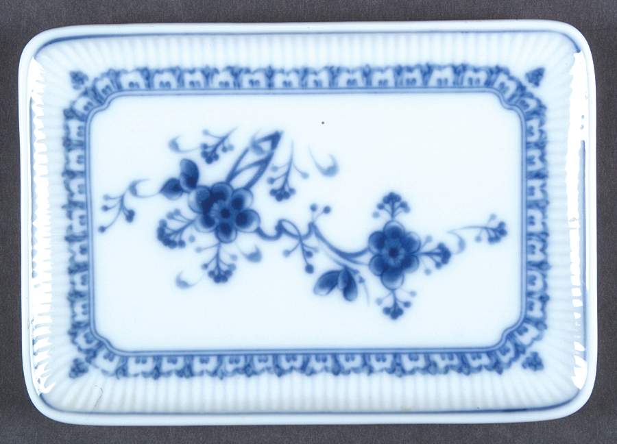 Victoria Blue Tray for Mini Creamer & Sugar with Lid by Sigma-1