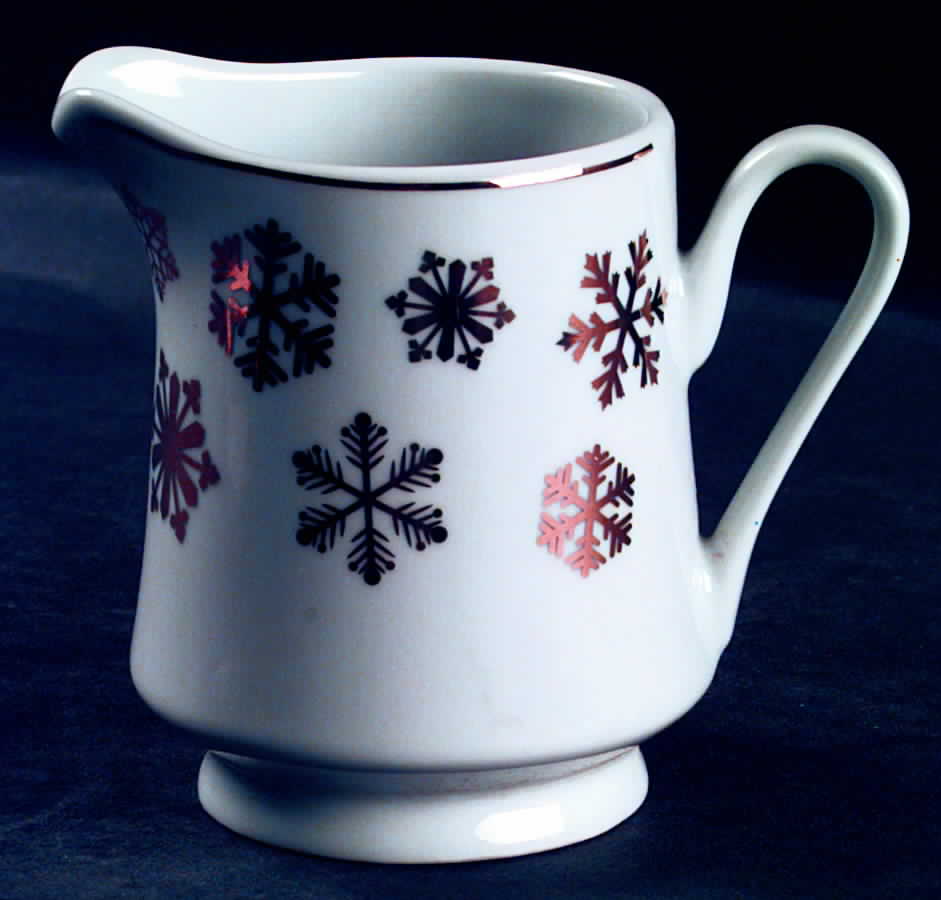 Aspen Gold Creamer by Signature-1