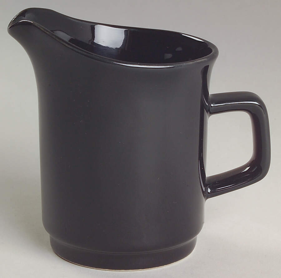 Cafe Strata Creamer by Signature-1