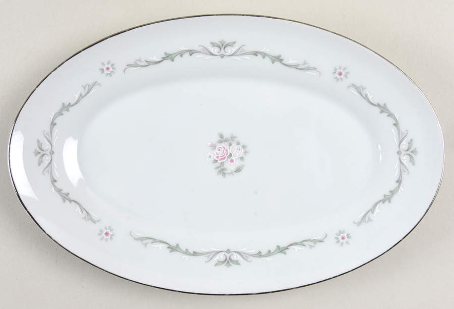 Petite Bouquet Relish/Gravy Underplate by Signature-1
