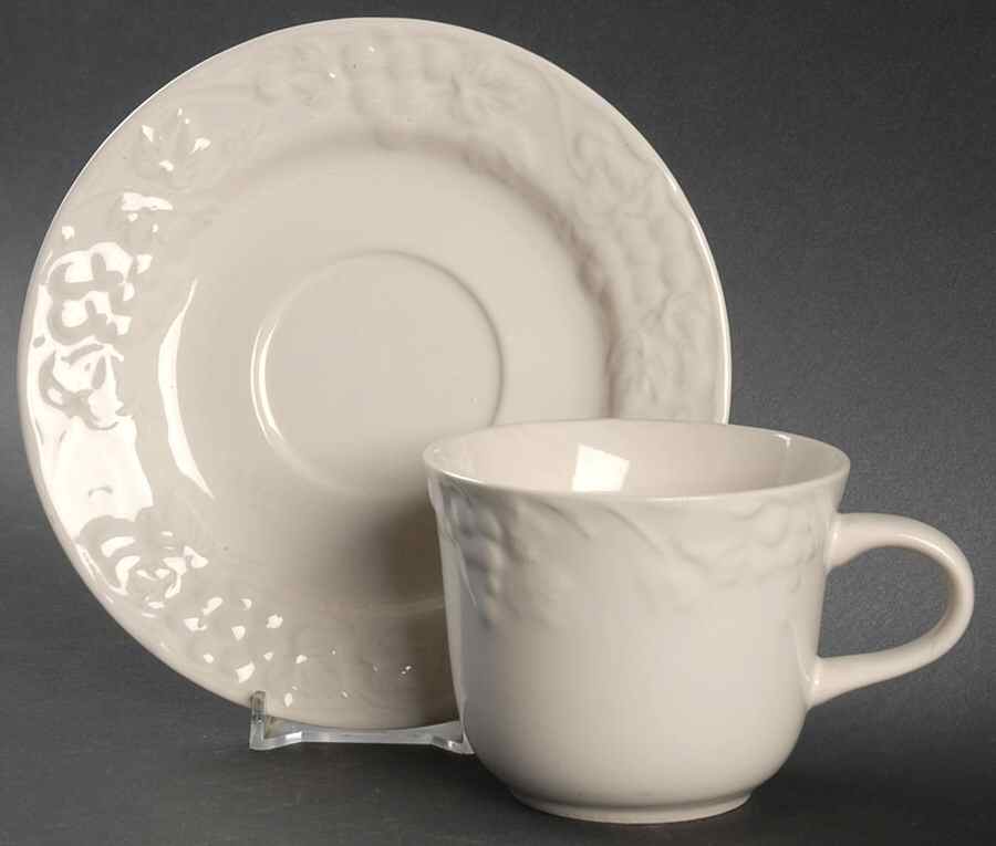 Sauvignon (Made In Japan) Flat Cup & Saucer Set by Signature-1
