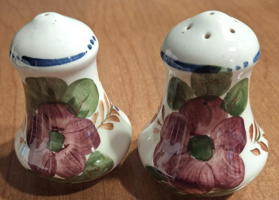 Belle Fiore Salt & Pepper Set by Simpsons-1