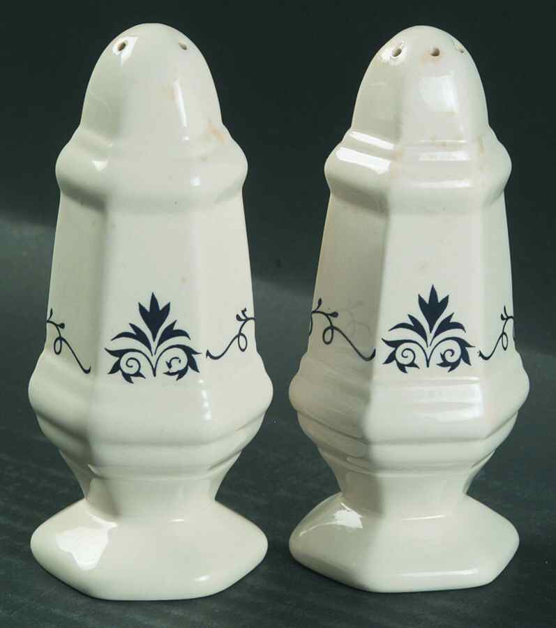 Clinton Inn Salt & Pepper Set by Simpsons-1