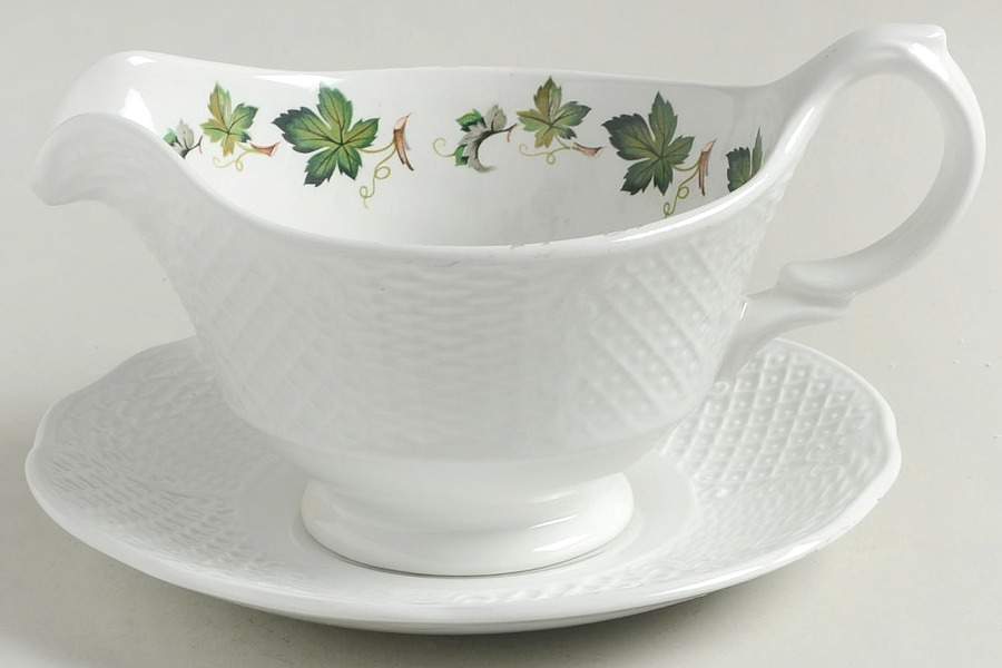 Concord Gravy Boat & Underplate by Simpsons-1