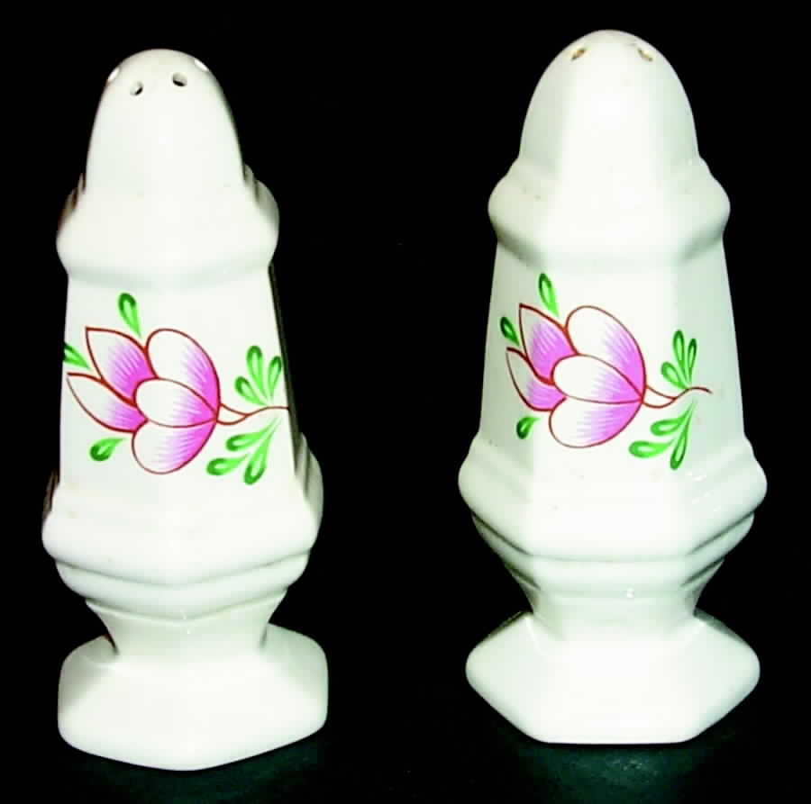 Greenfield Village Salt & Pepper Set by Simpsons-1