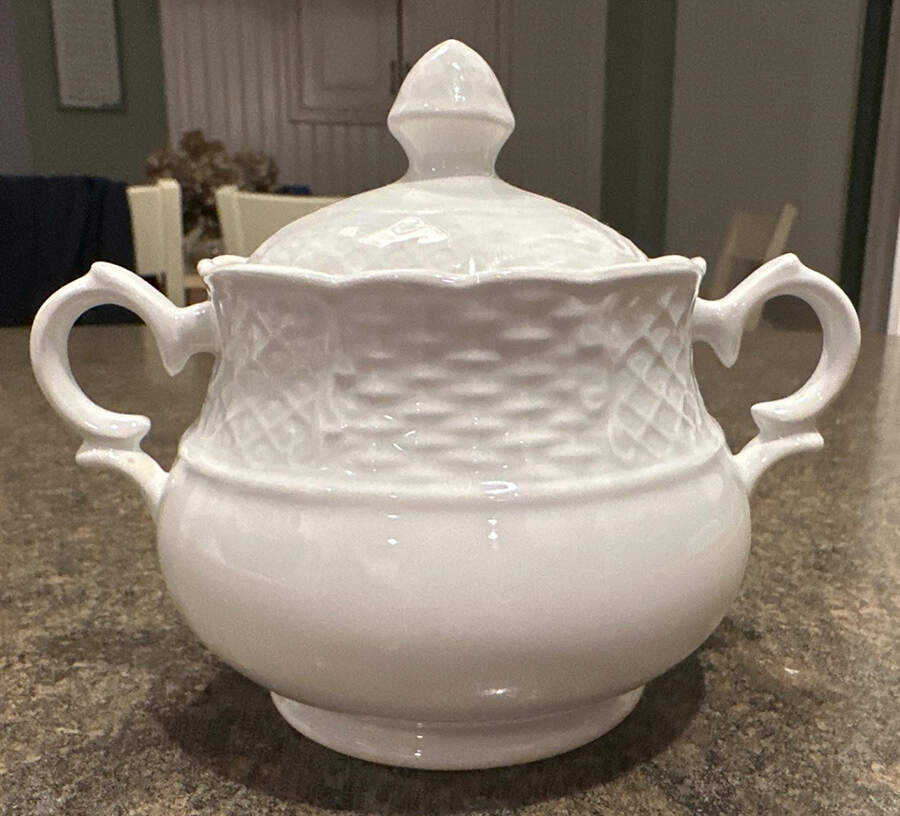 Marlborough (Embossed Wicker Lattice Rim) Sugar Bowl No Lid by Simpsons-1