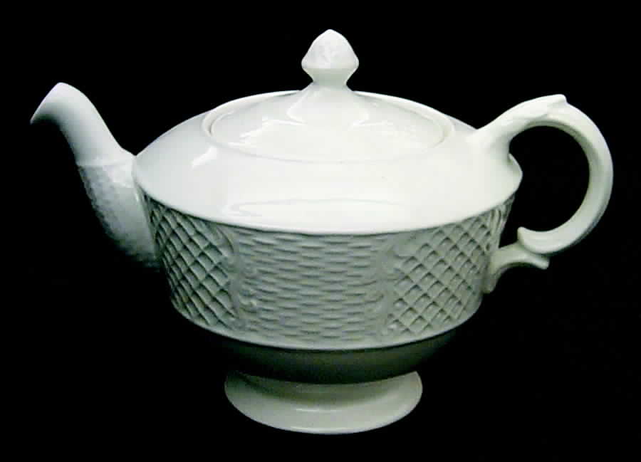 Marlborough (Embossed Wicker Lattice Rim) Teapot & Lid by Simpsons-1