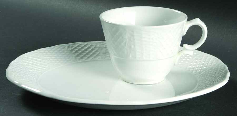 Marlborough (Embossed Wicker Lattice Rim) Snack Plate & Cup Set by Simpsons-1