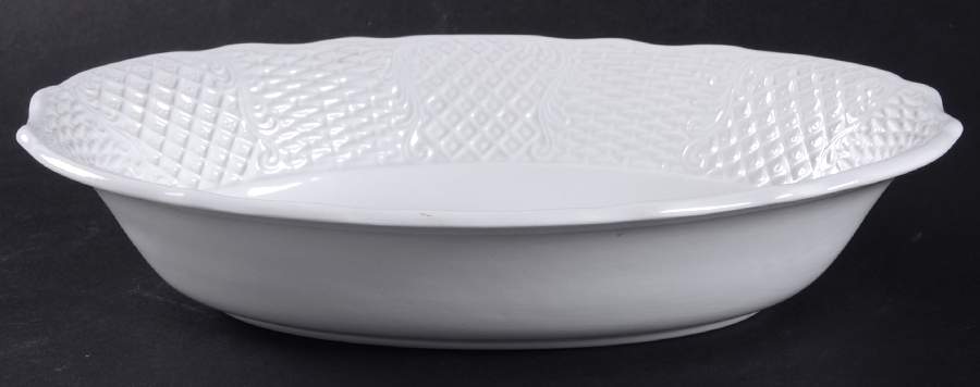 Marlborough (Embossed Wicker Lattice Rim) 9" Oval Vegetable Bowl by Simpsons-1