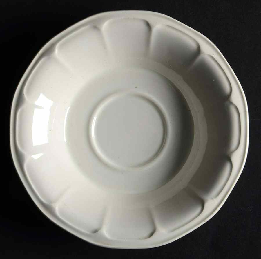 Museum White Saucer by Simpsons-1