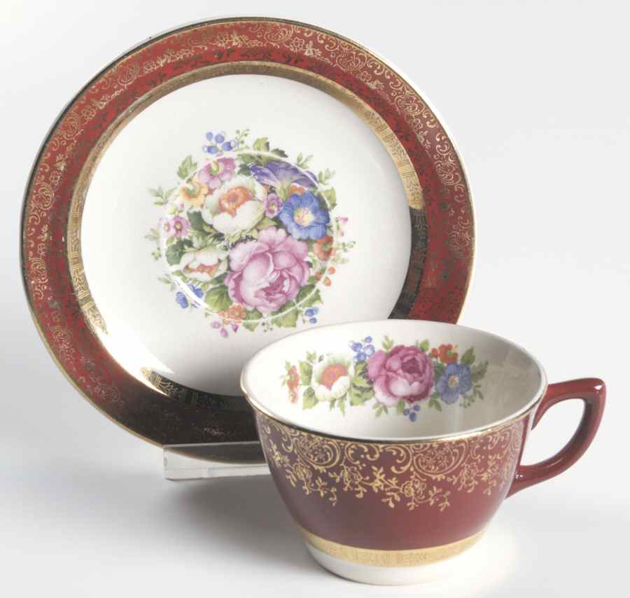 Aristocrat Maroon (Floral Center) Flat Cup & Saucer Set by Salem-1