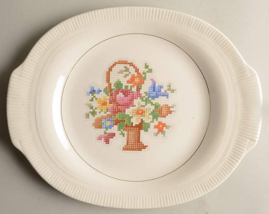 Basket Pp (Gold Inner Ring) 11" Oval Handled Platter by Salem-1