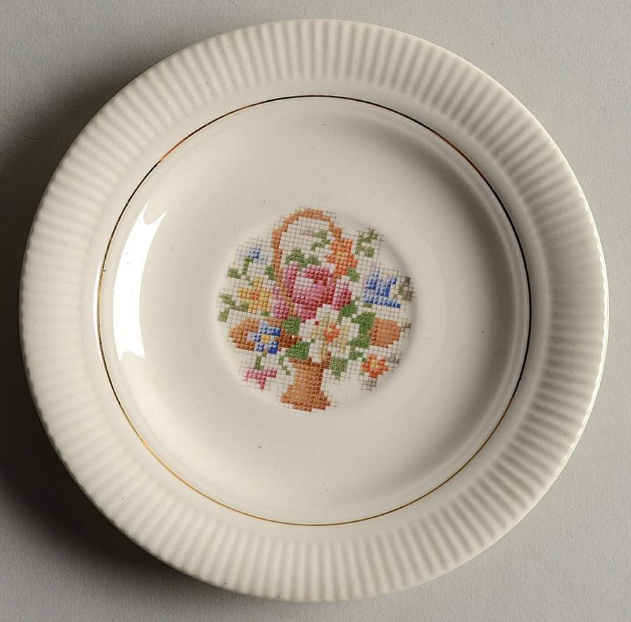 Basket Pp (Gold Inner Ring) Saucer by Salem-1