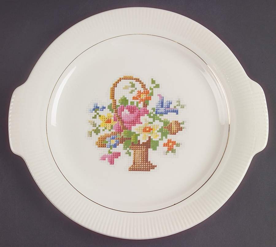 Basket Pp (Gold Inner Ring) Handled Cake Plate by Salem-1