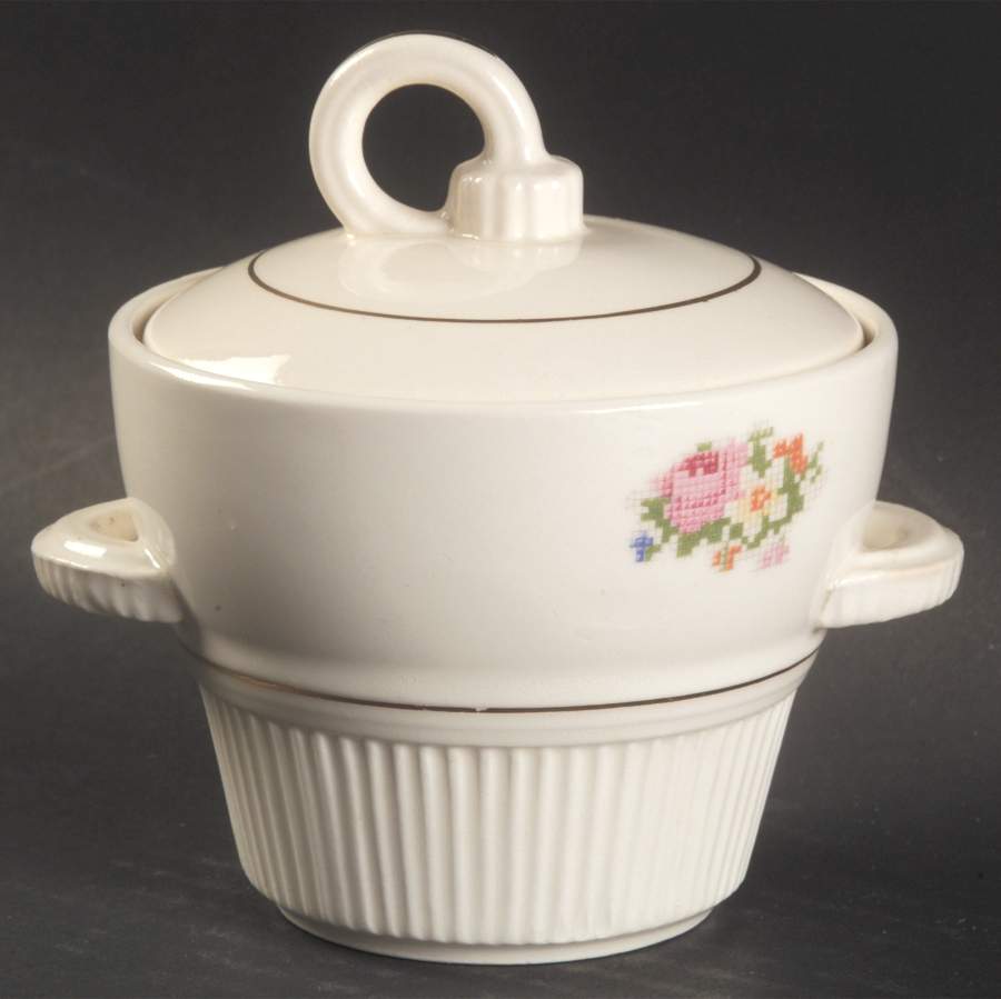 Basket Pp (Gold Inner Ring) Sugar Bowl & Lid by Salem-1