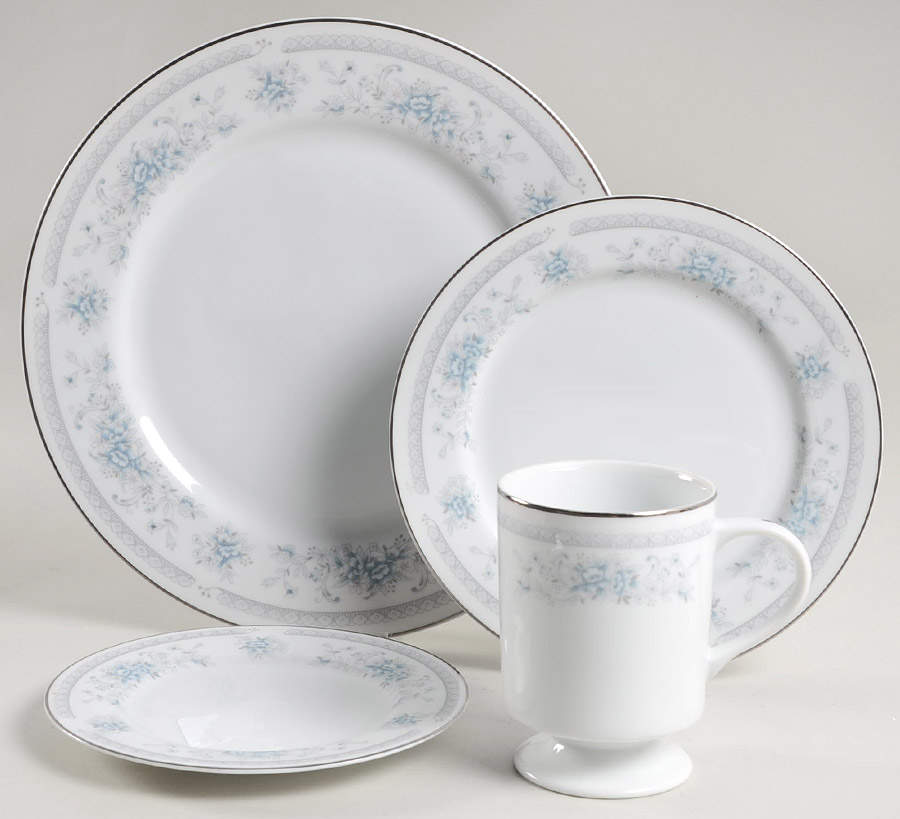 Bridal Bouquet 4 Piece Place Setting by Salem-1