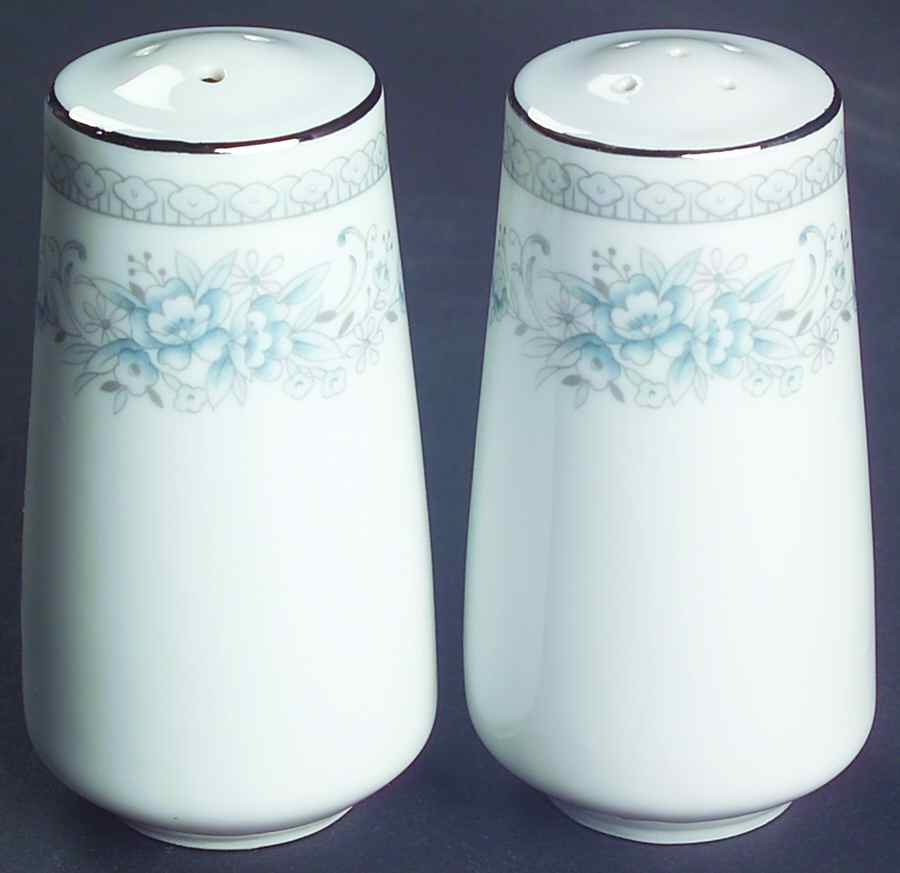 Bridal Bouquet Salt & Pepper Set by Salem-1