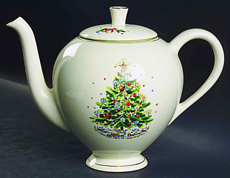 Christmas Eve (Earthenware, Green, Gold) Teapot & Lid by Salem-1