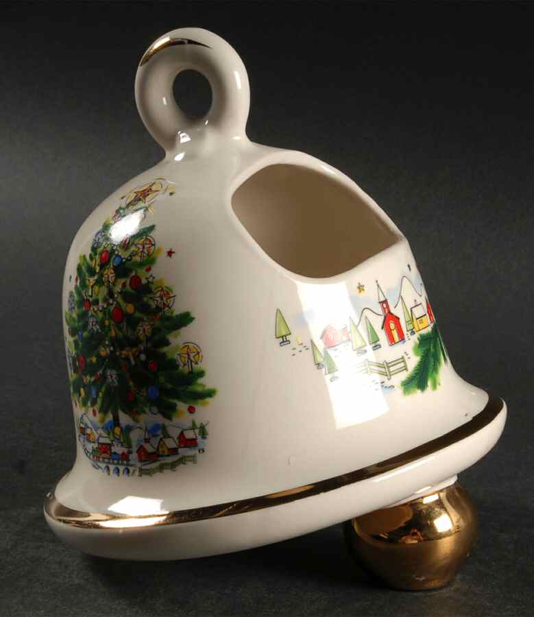 Christmas Eve (Earthenware, Green, Gold) Small Centerpiece by Salem-1